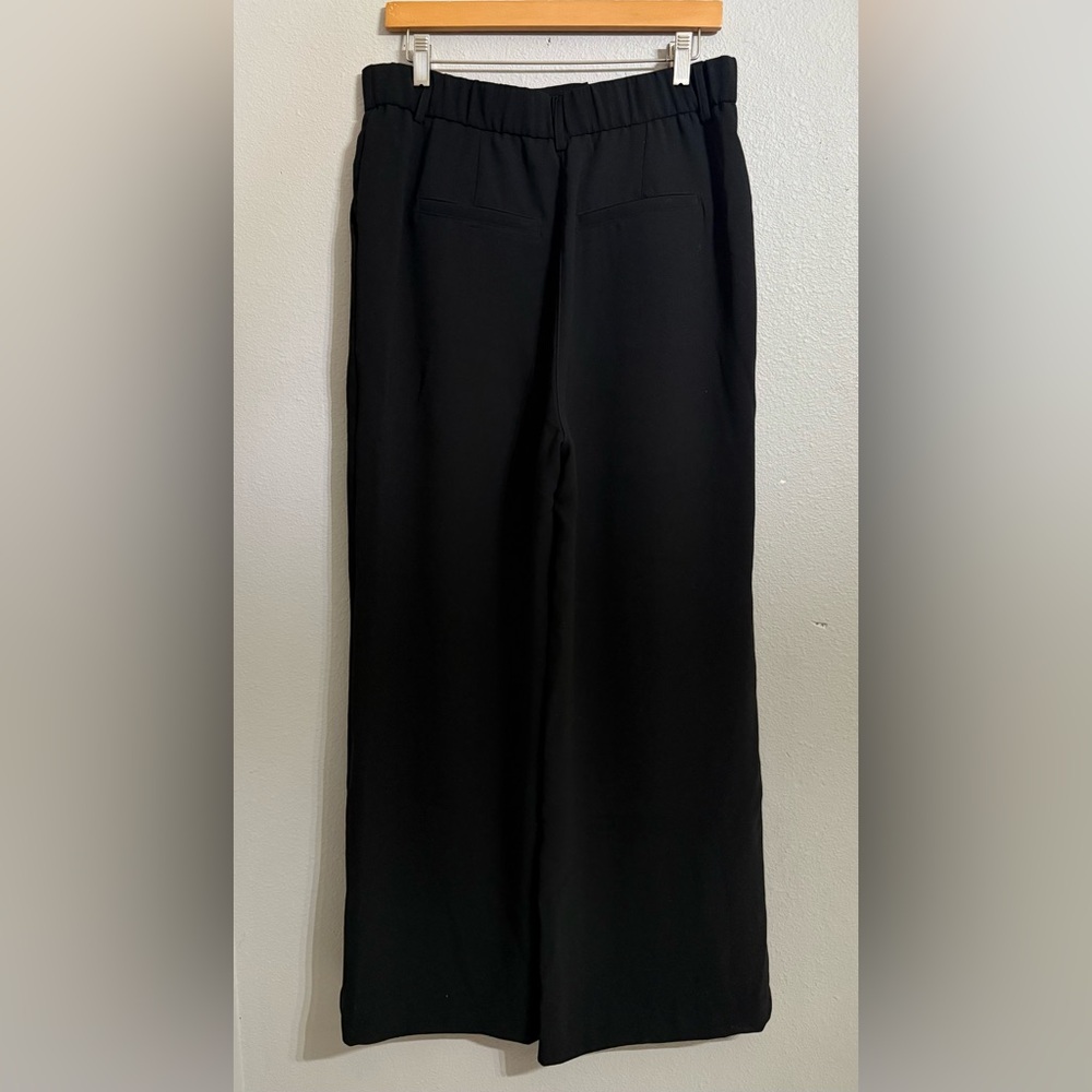 Francesca’s Black Wide Leg Pleated Trousers Womens Size L NWT - Picture 3 of 9